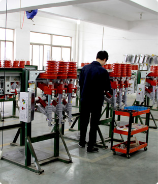 VS1-12真空斷路器,ZW32戶外真空斷路器,三工位真空斷路器,真空負荷開關廠家,金高高壓電氣